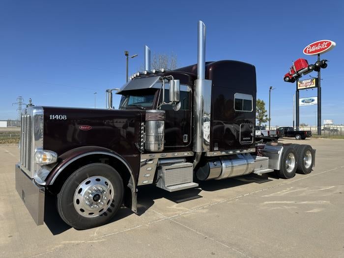 2021 Peterbilt 389 Base