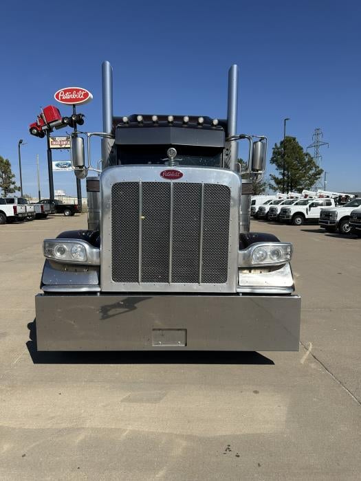 2021 Peterbilt 389 Base