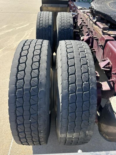 2021 Peterbilt 389 Base