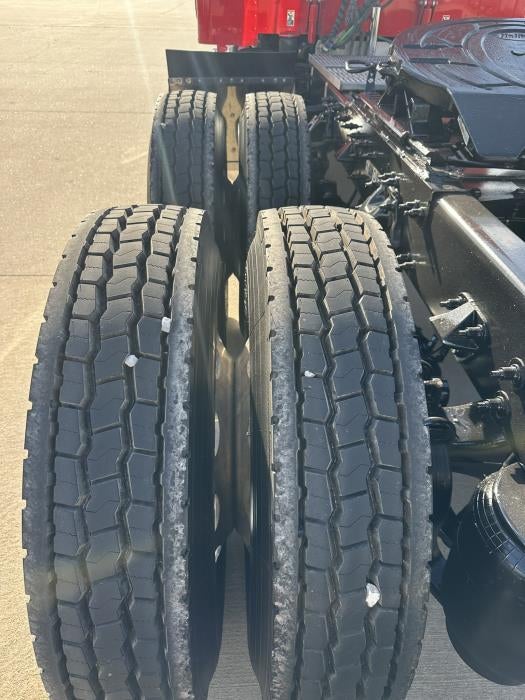 2022 Peterbilt 389 Base