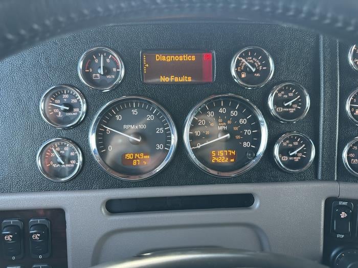 2022 Peterbilt 389 Base