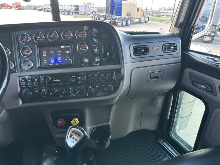 2022 Peterbilt 389 Base