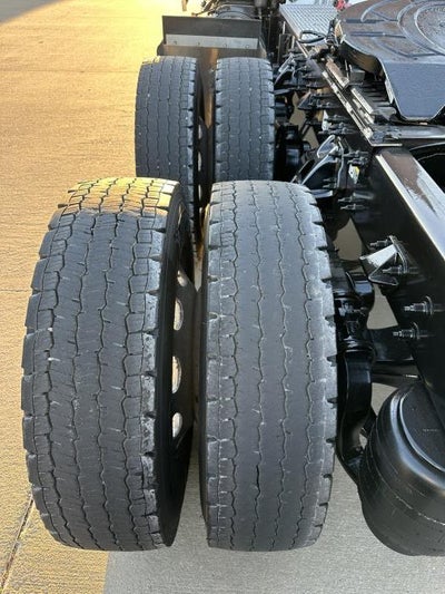 2024 Peterbilt 389 Base