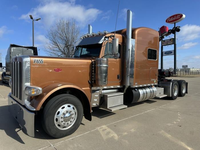 2024 Peterbilt 389 Base