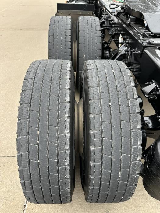 2024 Peterbilt 389 Base