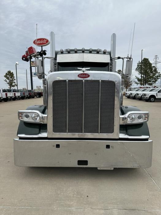 2024 Peterbilt 389 Base