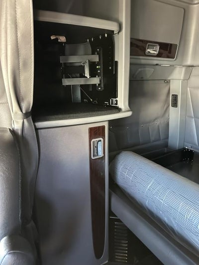 2024 Peterbilt 389 Base