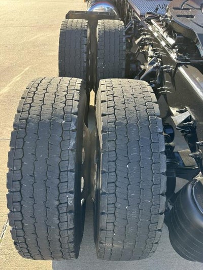 2024 Peterbilt 389 Base