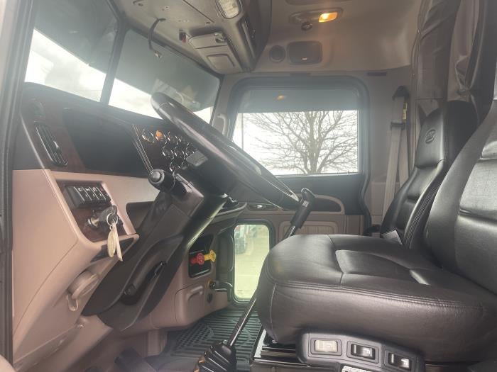 2024 Peterbilt 389 Base