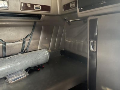 2024 Peterbilt 389 Base