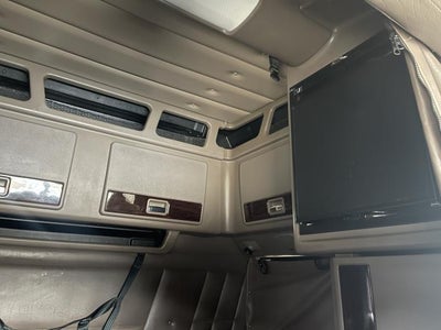 2024 Peterbilt 389 Base