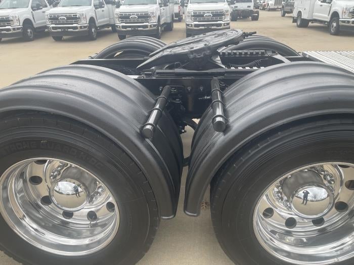 2024 Peterbilt 389 Base