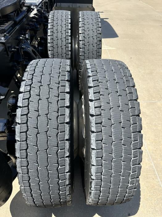 2024 Peterbilt 389 Base