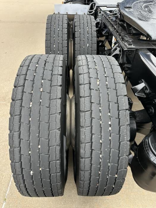 2023 Peterbilt 389 Base