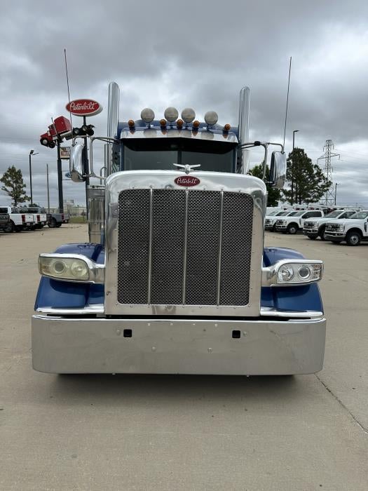 2023 Peterbilt 389 Base