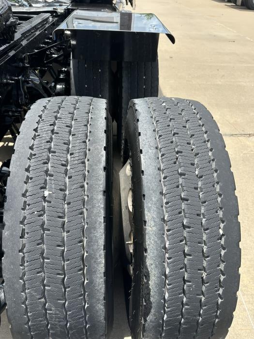 2021 Peterbilt 389 Base