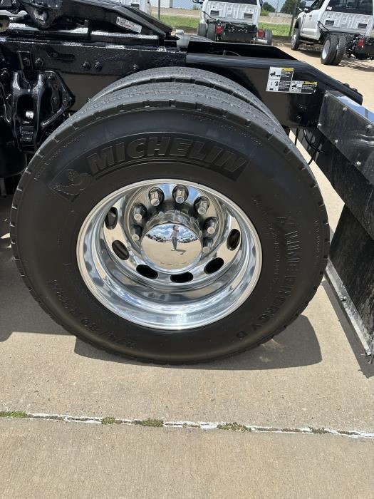 2021 Peterbilt 389 Base