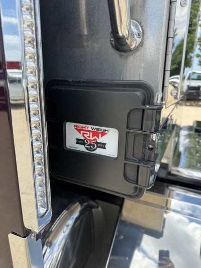 2021 Peterbilt 389 Base