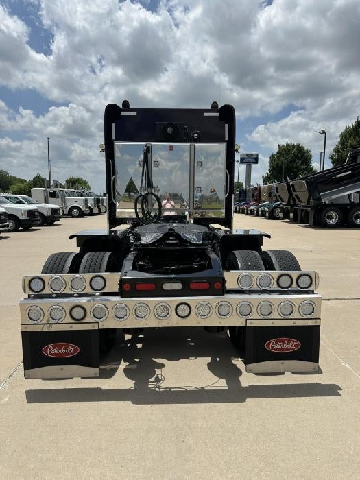 2021 Peterbilt 389 Base