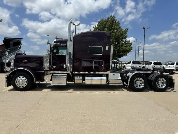 2021 Peterbilt 389 Base