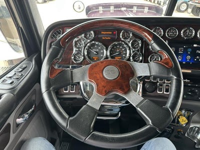 2021 Peterbilt 389 Base