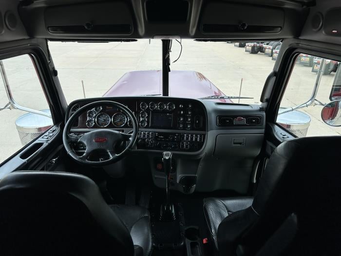 2021 Peterbilt 389 Base
