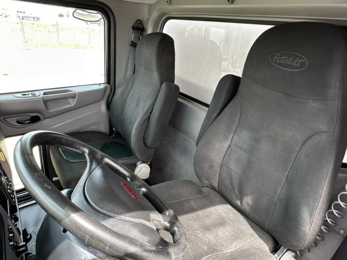 2020 Peterbilt 337 Base