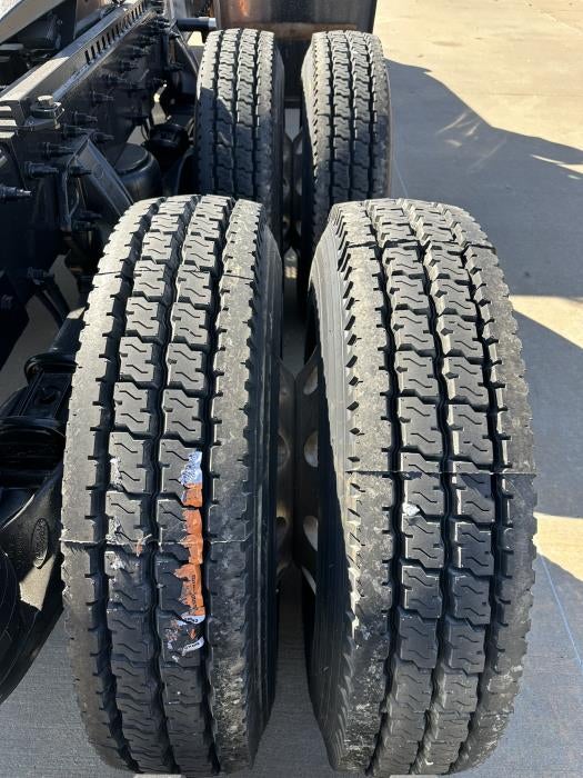 2020 Peterbilt 389 Base