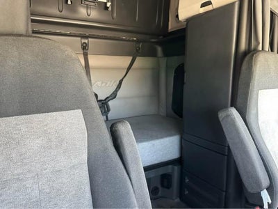2019 Freightliner Cascadia Base