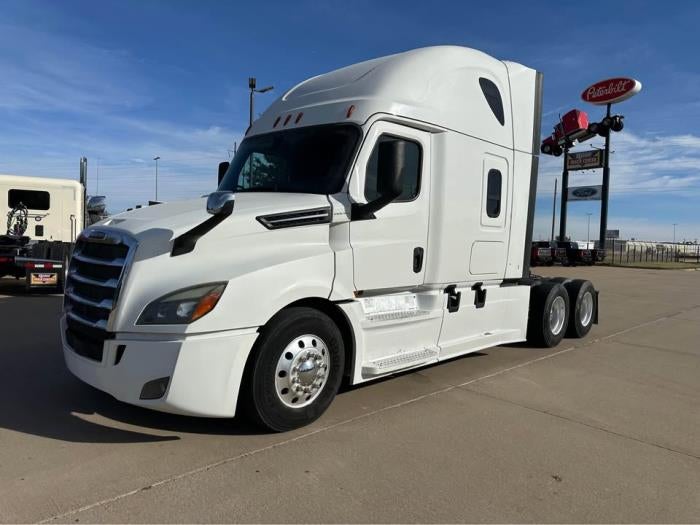 2019 Freightliner Cascadia Base