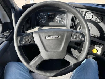 2019 Freightliner Cascadia Base