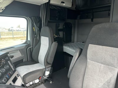 2019 Freightliner Cascadia Base