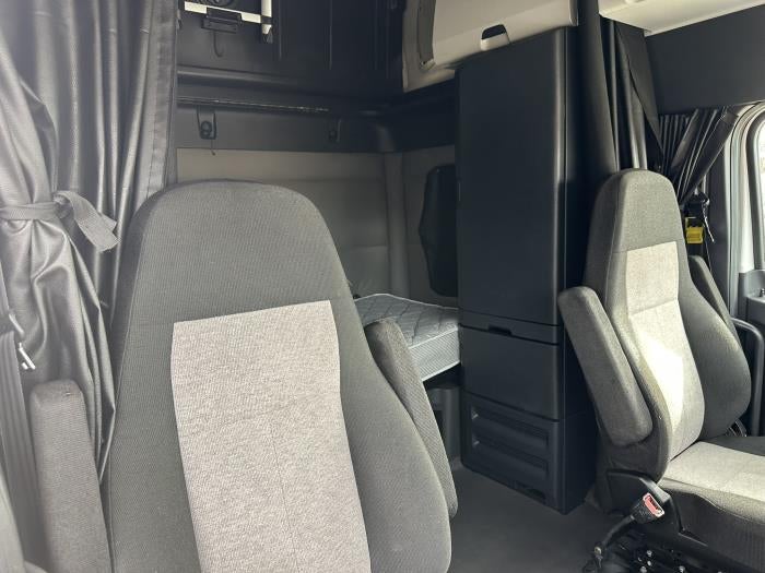 2019 Freightliner Cascadia Base
