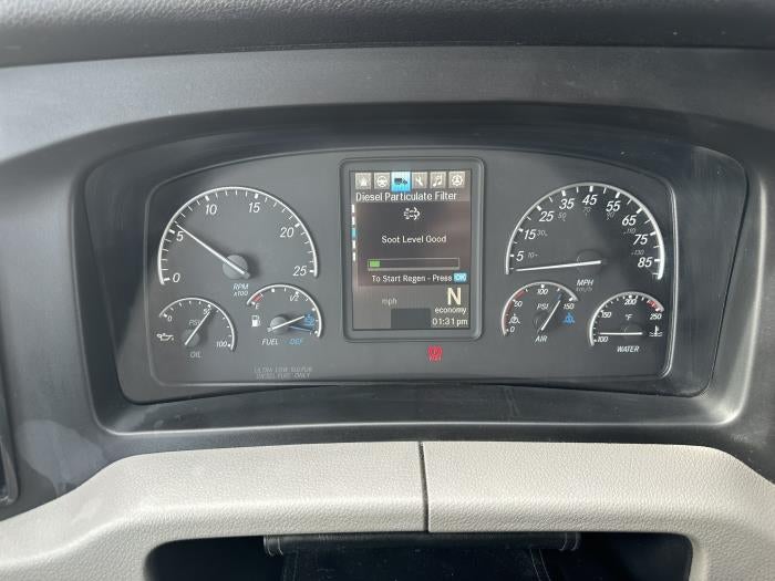 2019 Freightliner Cascadia Base