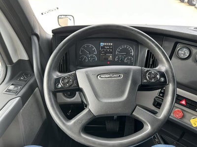 2019 Freightliner Cascadia Base
