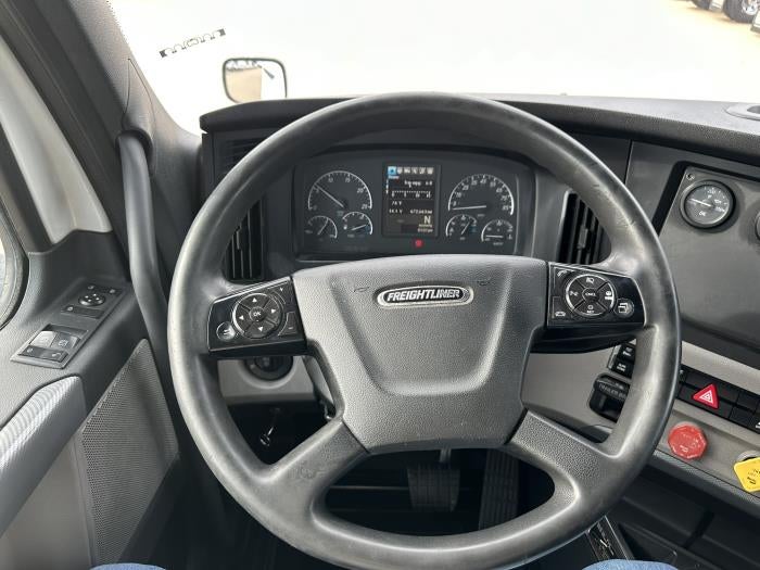 2019 Freightliner Cascadia Base