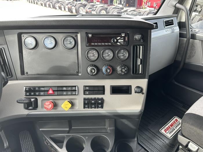 2019 Freightliner Cascadia Base