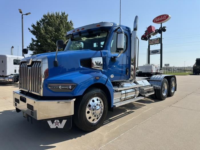 2023 Western Star 4900EX Base