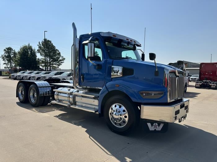 2023 Western Star 4900EX Base